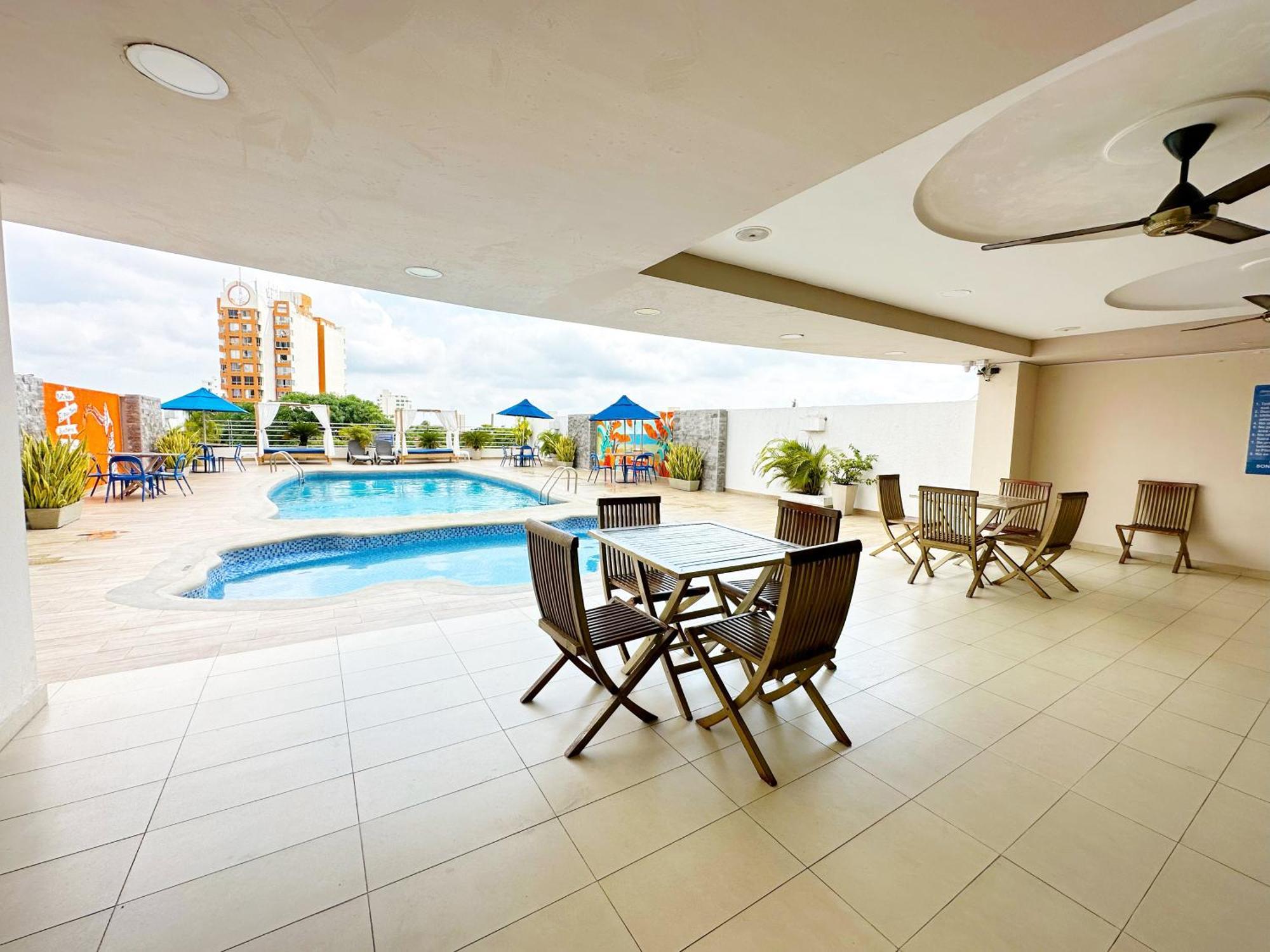 Howard Johnson By Wyndham Barranquilla Versalles Hotel Ngoại thất bức ảnh